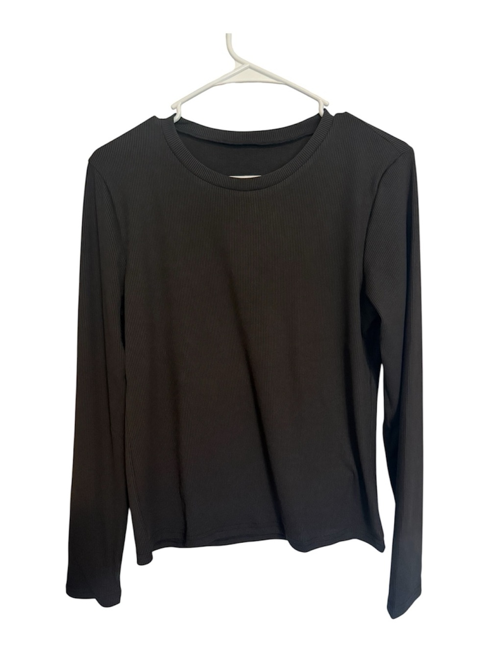 Classic Women's Black Long-Sleeve Ribbed Top
